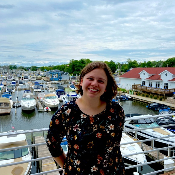 Meet your Posher, Paulina - Picture 1 of 1